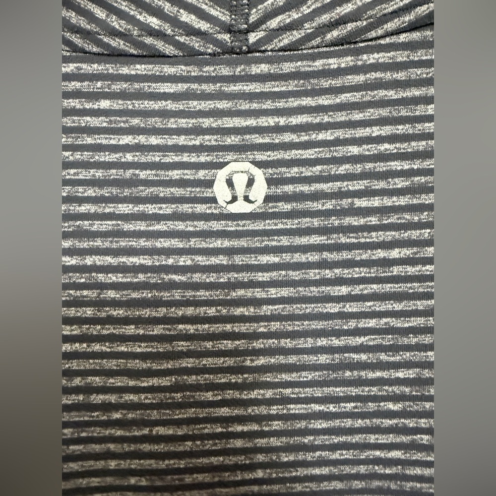 Lululemon Gray Striped 1/4 zip Pullover Men’s Large - Picture 3 of 8